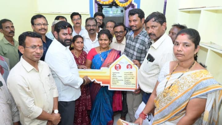 అర్హులైన ప్రతి ఒక్కరికి సొంత ఇల్లు ప్రభుత్వ సంకల్పం: ఎమ్మెల్యే బోనెల విజయ్ చంద్ర