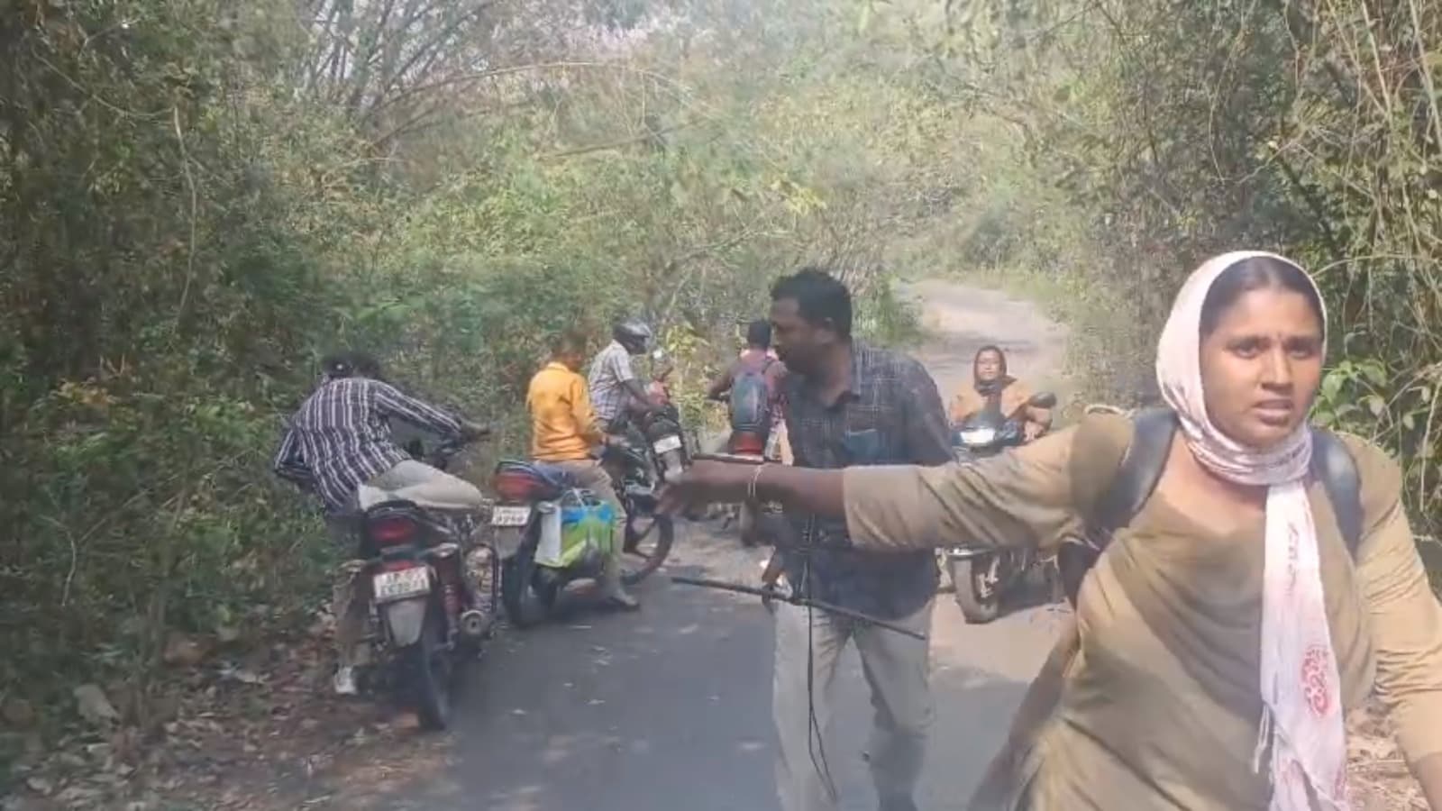 దేవీపట్నంలో పులి అలికిడి – అటవీశాఖ సిబ్బంది పరుగులు