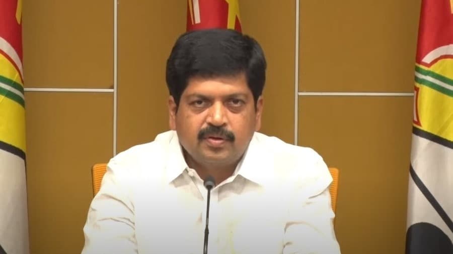 జగన్‌పై మంత్రి కొల్లు రవీంద్ర విమర్శలు