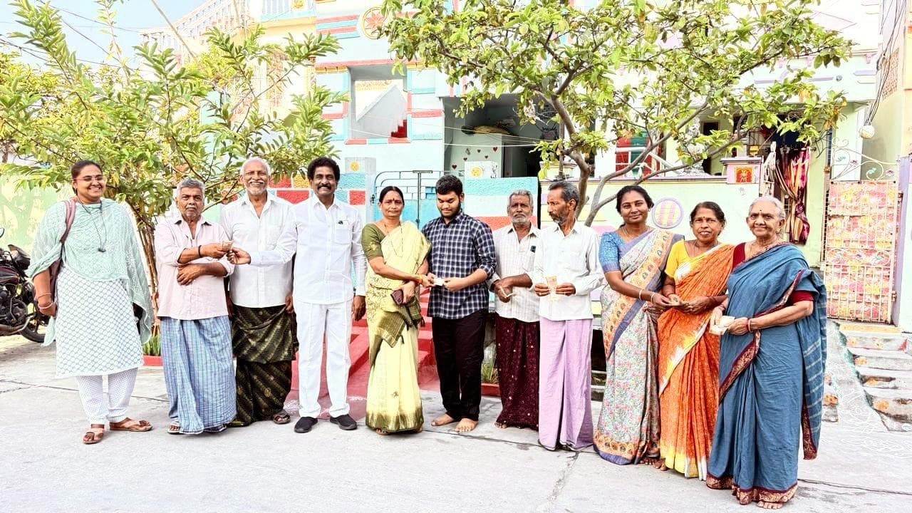 ప్రతిష్టాత్మకంగా ఎన్టీఆర్ భరోసా పెన్షన్ పంపిణీ కార్యక్రమం