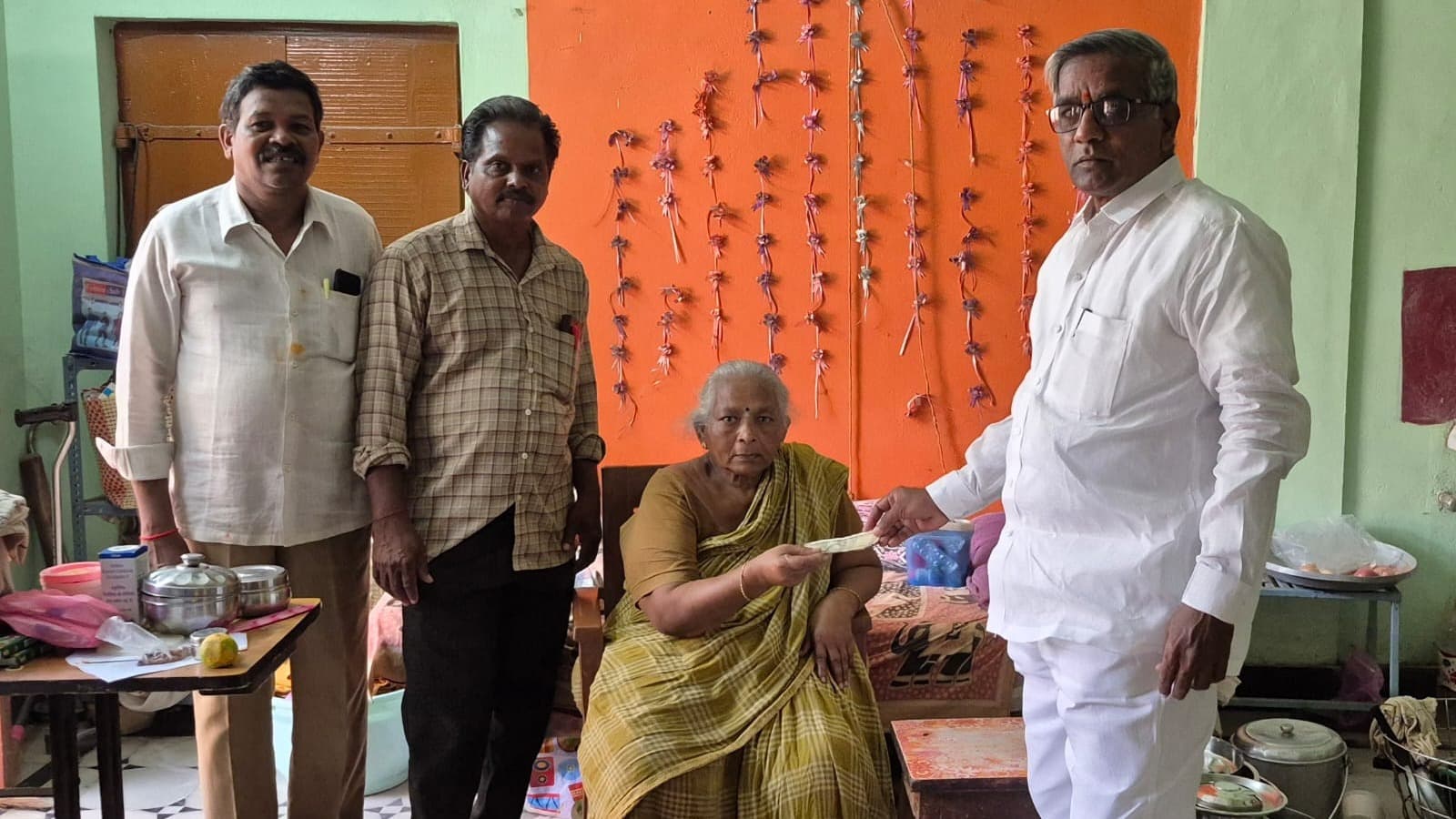 భట్టిప్రోలు గ్రామంలో పేదల సేవలో ఎన్టీఆర్ భరోసా పెన్షన్ పంపిణీ కార్యక్రమం