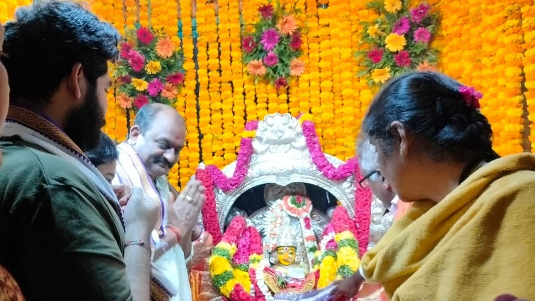 వార్షిక జాతర సందర్భంగా శ్రీ లంకమ్మ అమ్మవారిని దర్శించుకున్న విక్కుర్తి వెంకట శ్రీనివాసరావు