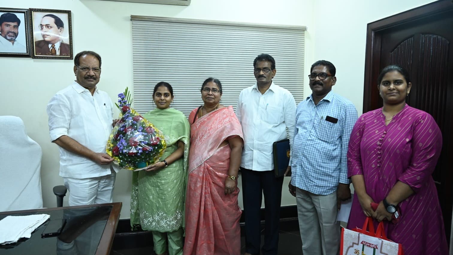 కొల్లూరు మండలానికి తొలి MPDOగా అమర్తలూరి స్పందన – ఎమ్మెల్యే ఆనందబాబు అభినందనలు