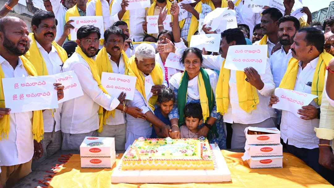 ప్రపంచ స్థాయి రాజధానిగా అమరావతి… పెనుకొండలో మంత్రి సవిత ఆధ్వర్యంలో సంబరాలు
