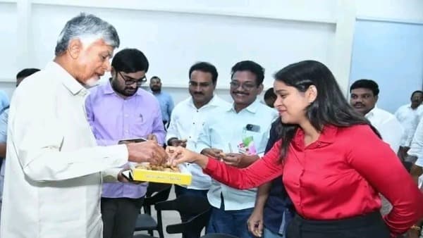 అమరావతిని మార్చాలనుకోవడం తుగ్లక్ పని: సీఎం చంద్రబాబు తీవ్ర వ్యాఖ్యలు