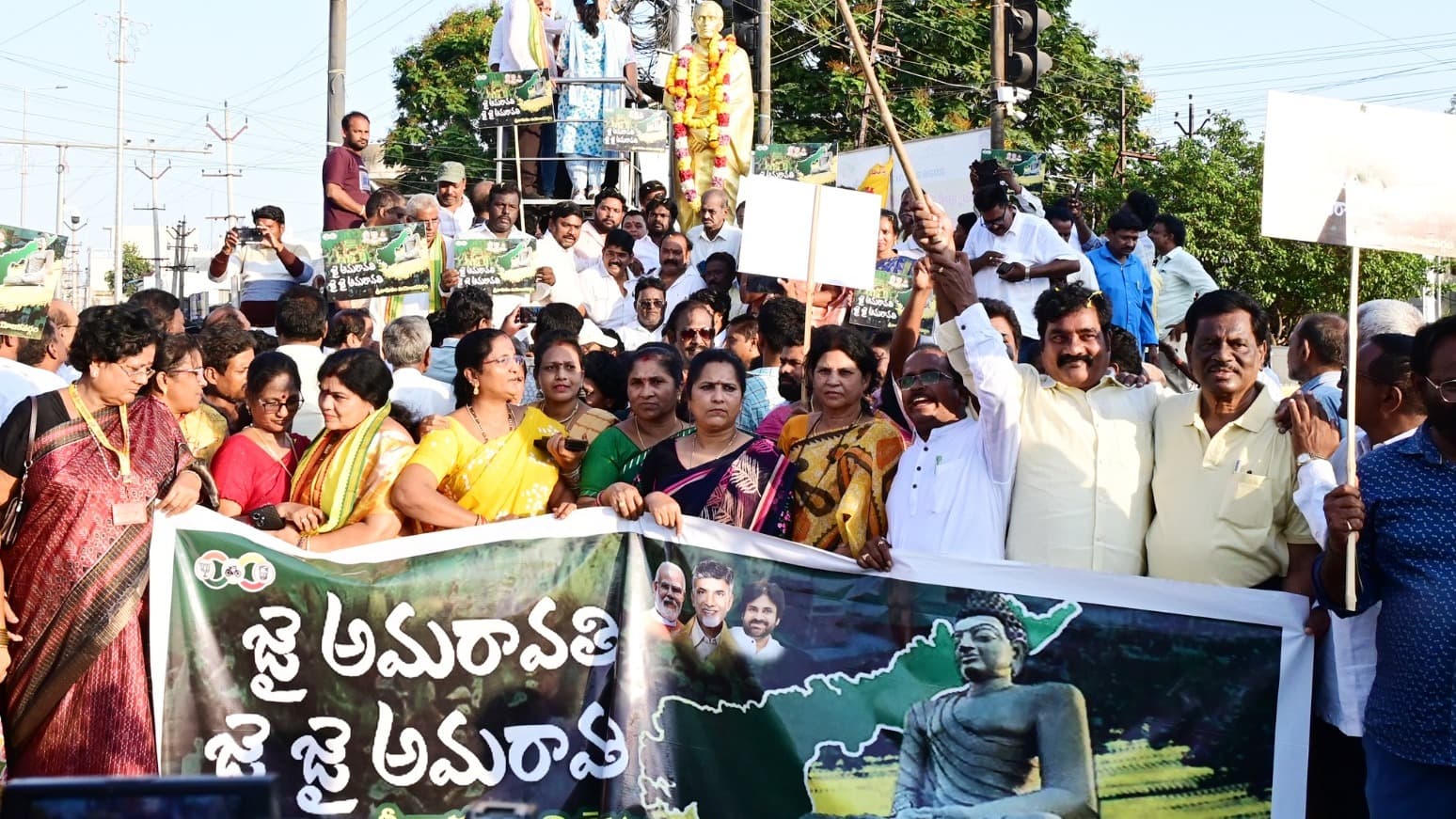 అమరావతి చట్టబద్ధత సంబరాలు.. శ్రీకాకుళంలో భారీ ర్యాలీలు