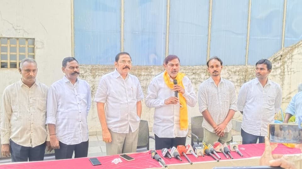 రాజధానిని ఇక మార్చలేరు.. అమరావతి బిల్లుపై ఏవీ సుబ్బారెడ్డి హర్షం