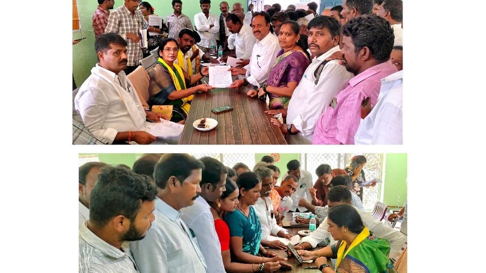 చెన్నేకొత్తపల్లి ఎంపీడీవో కార్యాలయంలో ప్రజాదర్బార్ నిర్వహించిన పరిటాల సునీతమ్మ