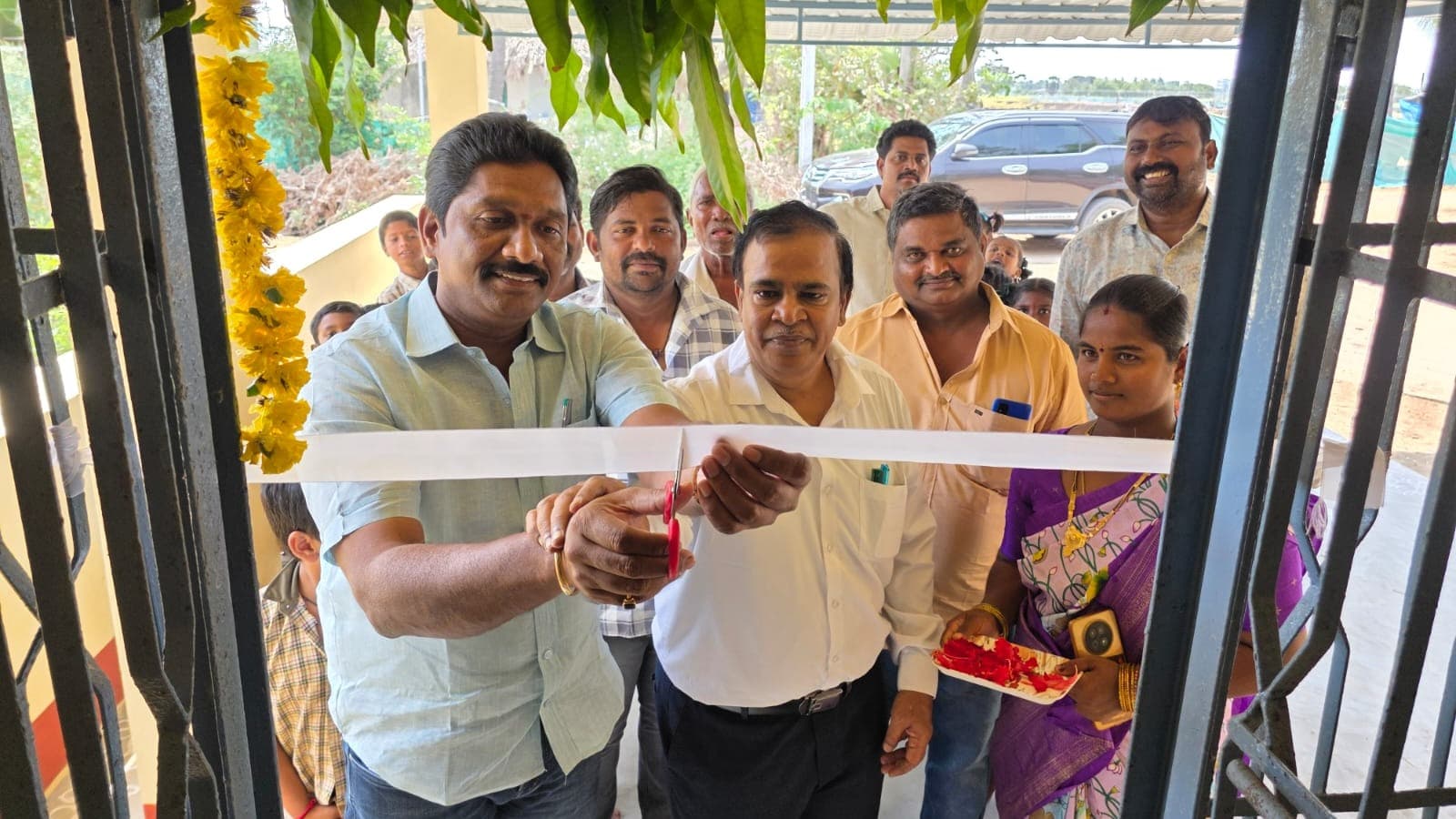 ముదినేపల్లి మండలంలో తాత్కాలిక పాఠశాల ప్రారంభం – పెదకామనపూడి (తూర్పుపాకల)లో ఎం.పీ.పీ. రామిశెట్టి సత్యనారాయణ చర్యలు