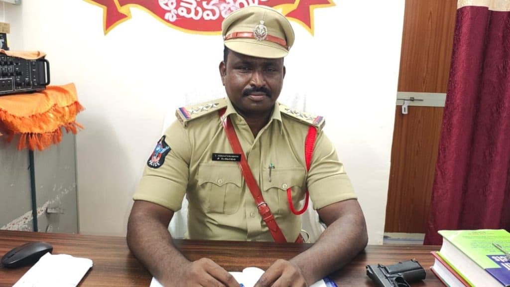 మాచర్ల టౌన్ సీఐ వెంకటరమణపై సస్పెన్షన్