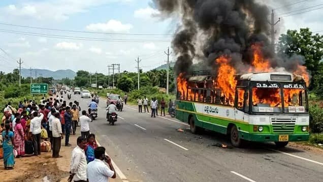 కడప జిల్లాలో ఆర్టీసీ బస్సు అగ్ని ప్రమాదం