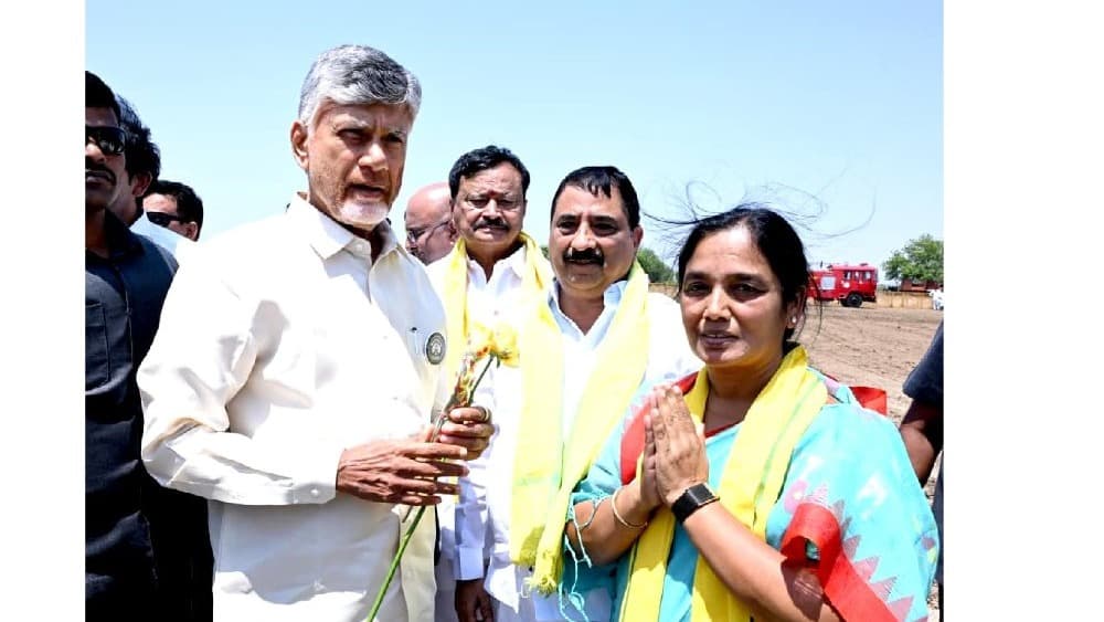 జలధార సభలో సీఎం చంద్రబాబుకు స్వాగతం
