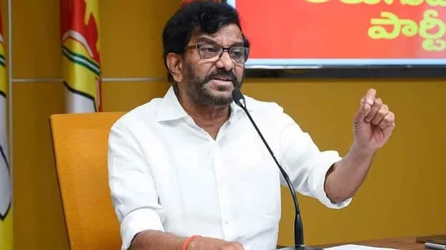 మీడియాపై దాడులు ఖండించిన సోమిరెడ్డి