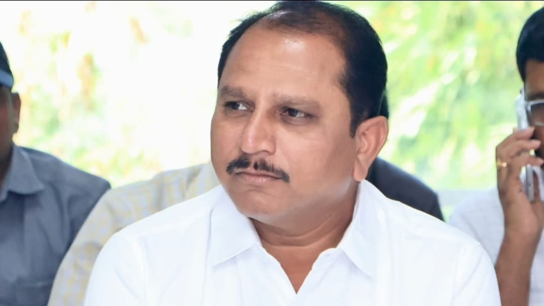 అనంత అర్బన్ టిడిపిలో అంతర్గత కలహాలు
