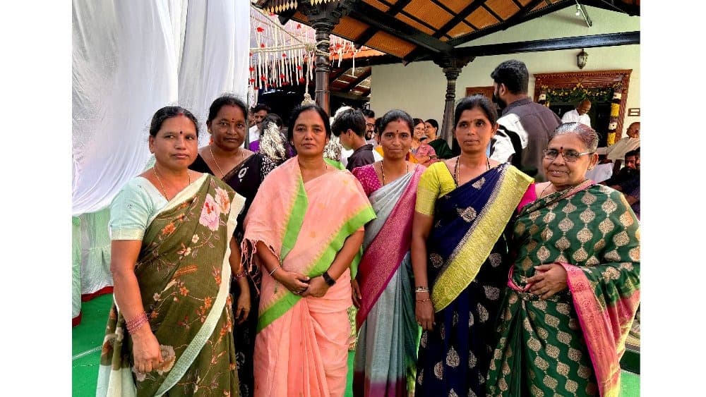 ఎగువపల్లి మారెమ్మ జాతరలో నేతల సందడి