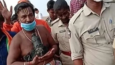 గోదావరిలో సీతారామలక్ష్మణుల నిమజ్జనం ముగింపు