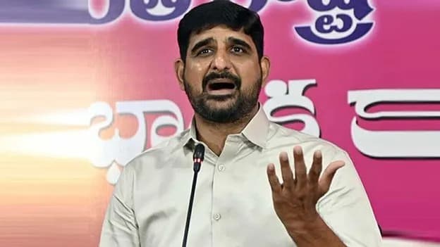 నా హత్యకు కుట్ర పన్నారు : కౌశిక్ రెడ్డి