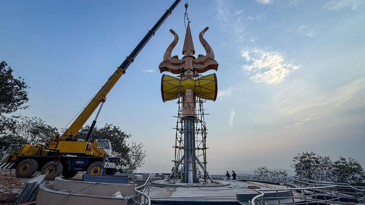 కైలాసగిరిపై నేడు భారీ త్రిశూలం ఆవిష్కరణ
