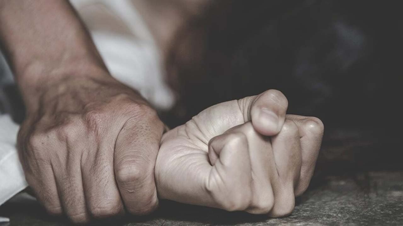 ఇబ్రహీంపట్నంలో విద్యార్థినిపై అఘాయిత్యం..