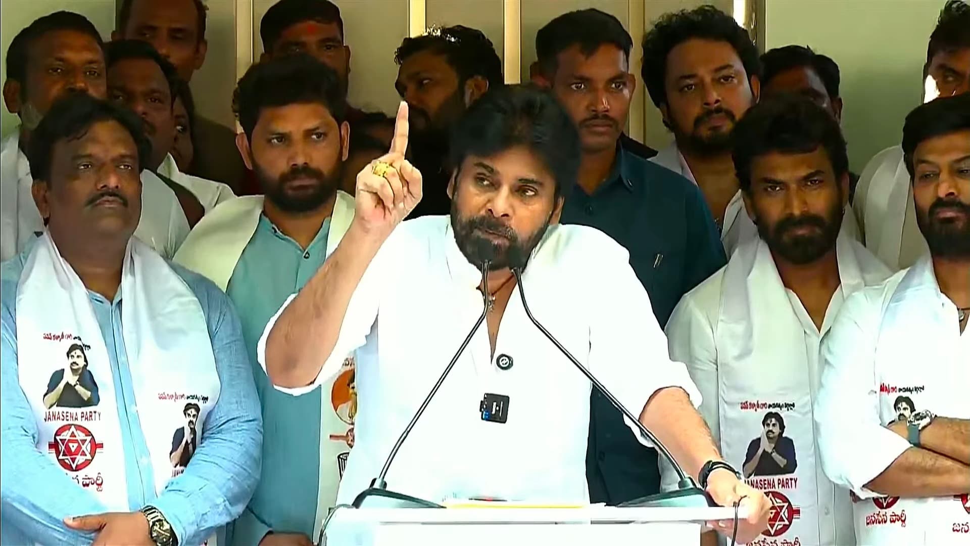 గద్దర్‌ బతికి ఉన్నప్పుడు మీరంతా ఏమయ్యారు..? : పవన్ కల్యాణ్