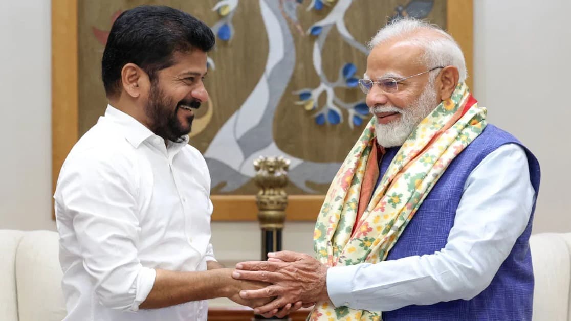 మోదీతో భేటీ అయిన రేవంత్.. 8 అంశాలపై వినతి