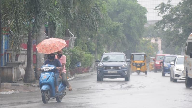 తెలంగాణలో దంచికొడుతున్న వర్షాలు..