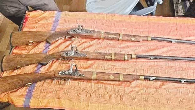 హైదరాబాద్‌లో నాటు తుపాకుల తయారీ ముఠా గుట్టురట్టు