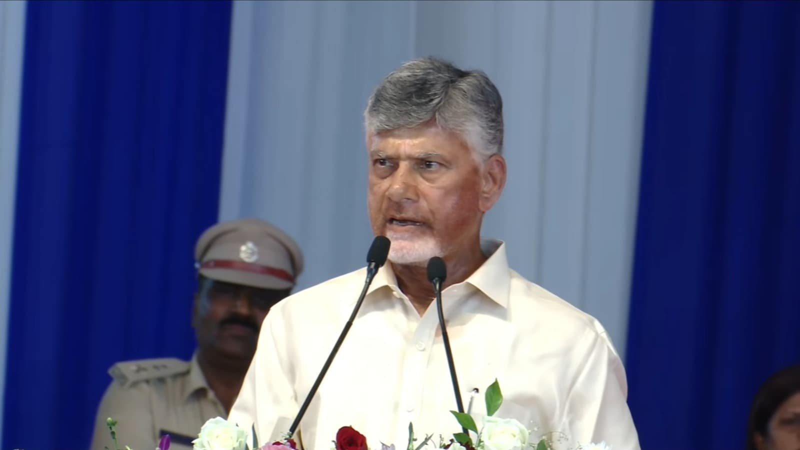 తుంగభద్ర తల్లికి శిరస్సు వంచి నమస్కరిస్తున్నా: సీఎం చంద్రబాబు
