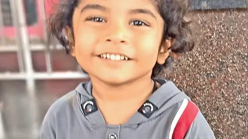 పెళ్లిరోజే విషాదం.. ఆటో ఢీకొని చిన్నారి శ్రీయాన్ష్ మృతి