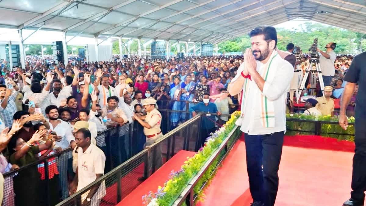 నల్గొండ పర్యటనలో రాజకీయ చర్చకు దారితీసిన పరిణామాలు