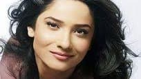 Actress: నిర్మాతతో పడుకోవాలన్నారు.. హీరోయిన్ సంచలన వ్యాఖ్యలు