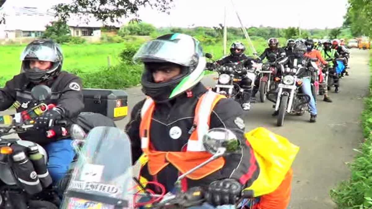 వీకెండ్ పార్టీలకు గుడ్‌బై.. యువతలో కమ్యూనిటీ బైక్ రైడింగ్ క్రేజ్