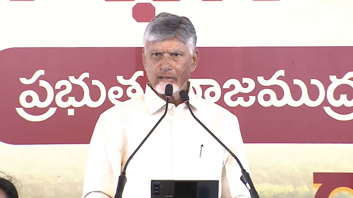 నేను మసీదుకు వెళ్తే అక్కడి సాంప్రదాయాలు పాటిస్తా: చంద్రబాబు
