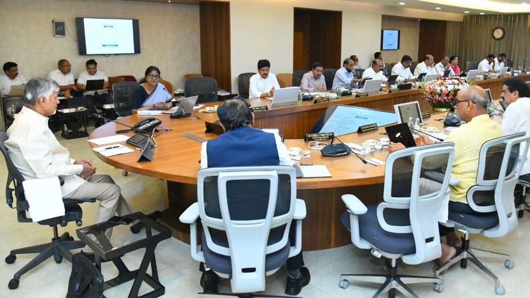 సోషల్ మీడియా పోస్టులపై కఠిన చర్యలు: సీఎం చంద్రబాబు 