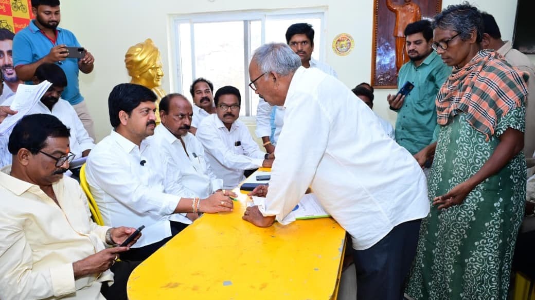సోషల్ మీడియా దుర్వినియోగంపై కఠిన చర్యలు: మంత్రి కొల్లు రవీంద్ర