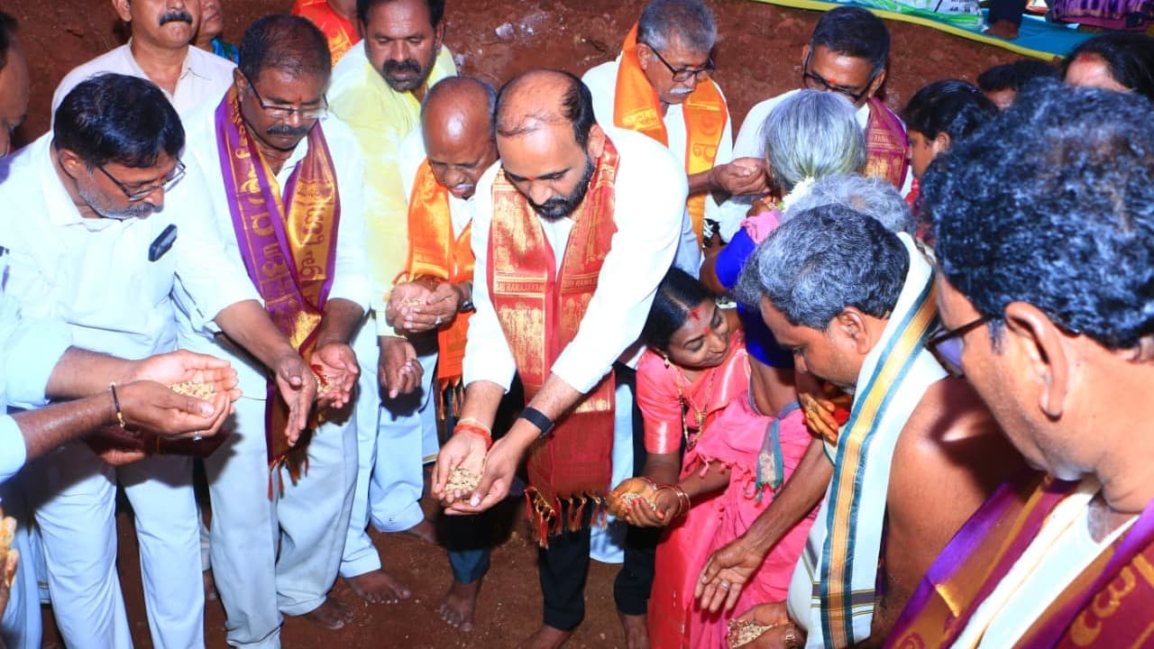 రూ.40 లక్షలతో చౌటపల్లిలో కోదండ రామాలయ నిర్మాణం