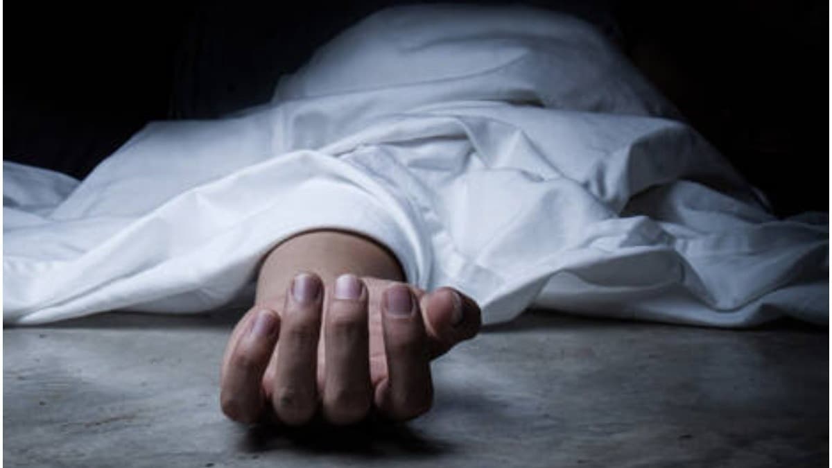 పొత్తూరు నీటికుంటలో మృతదేహం..