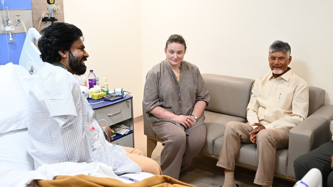 పవన్ కళ్యాణ్‌కు శస్త్రచికిత్స విజయవంతం: చంద్రబాబు