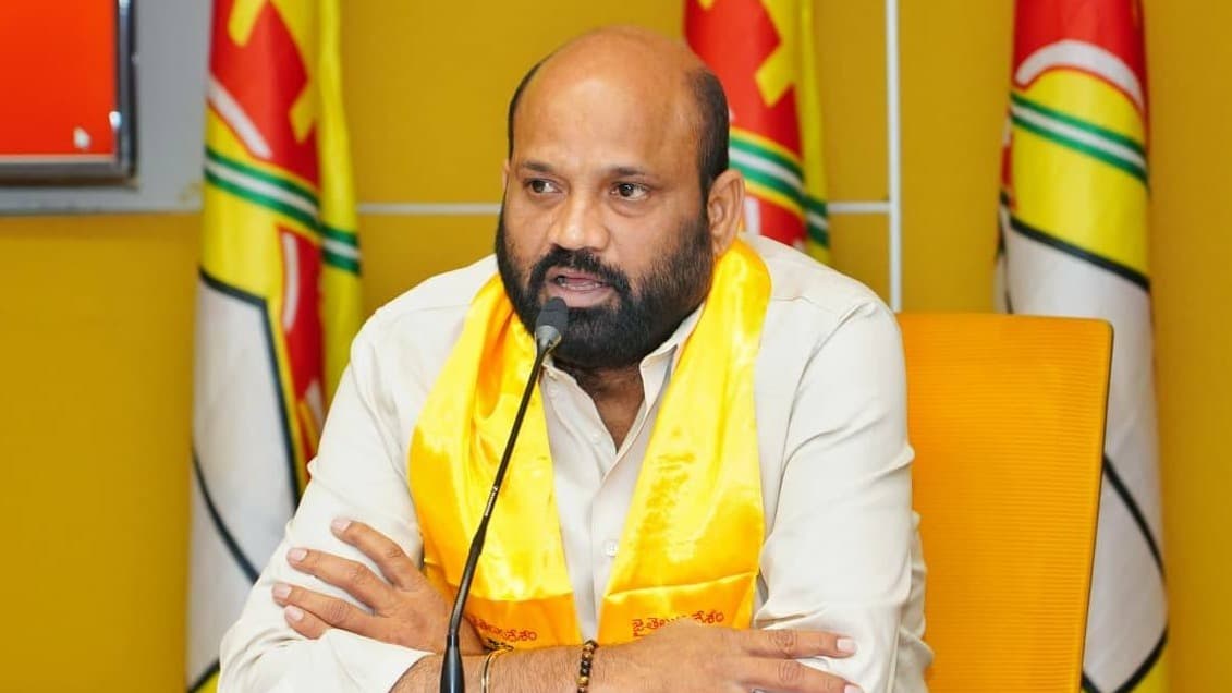 గన్నవరం ఎమ్మెల్యే యార్లగడ్డ వెంకట్రావు తీవ్ర అసహనం..!