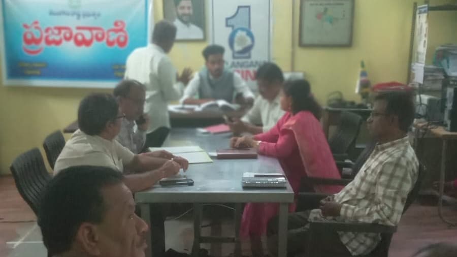 కాంట్రాక్ట్ బస్తీలో డ్రైనేజీ సమస్యపై సబ్ కలెక్టర్‌కు ఫిర్యాదు