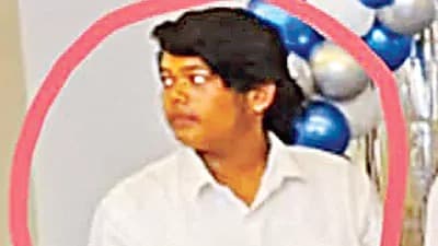 కాశీబుగ్గ పోలీసుల ఎదుట లొంగిపోయిన సీదిరి ఆరవ్