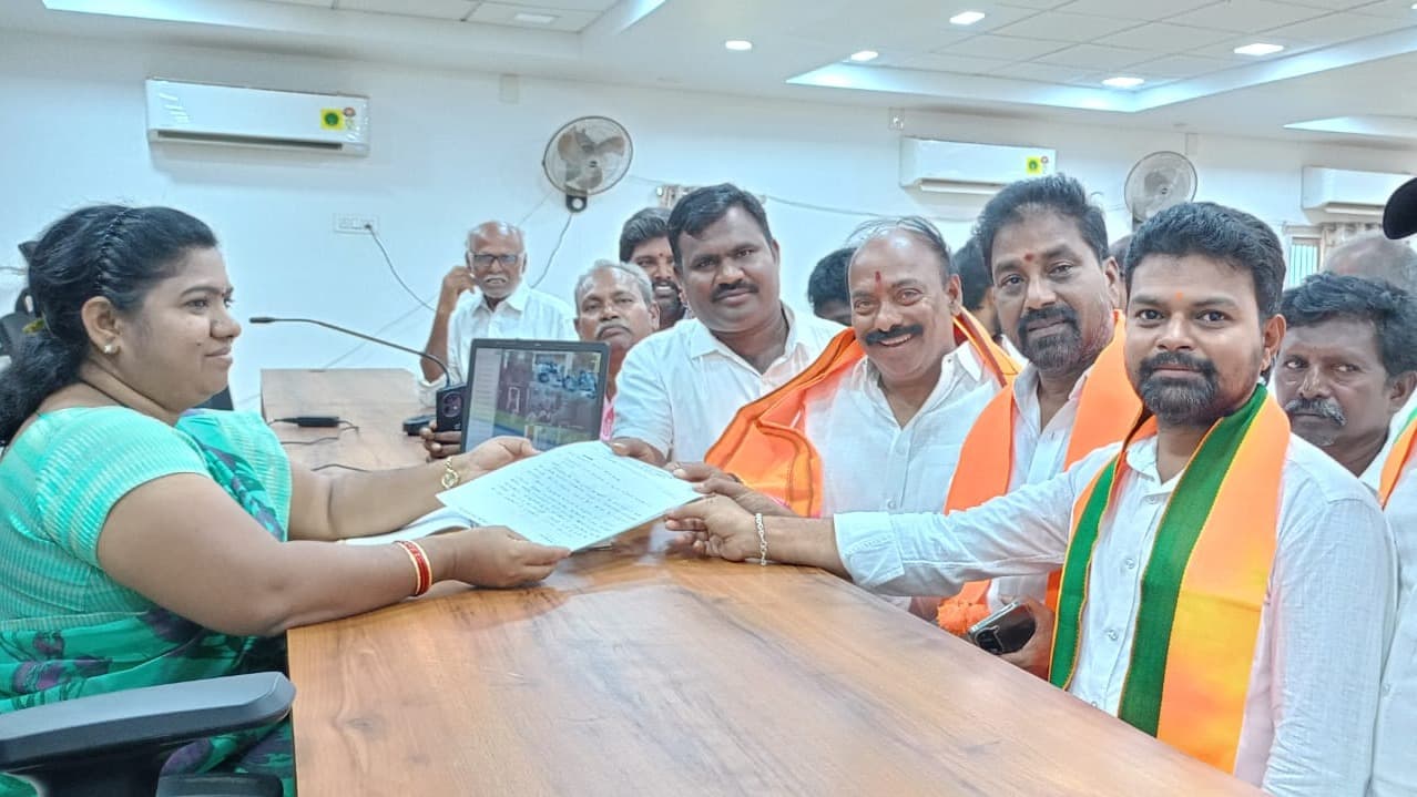 కామధేను కేంద్ర సమస్యలపై ఏవోకు జడపల్లి మహేష్ వినతి