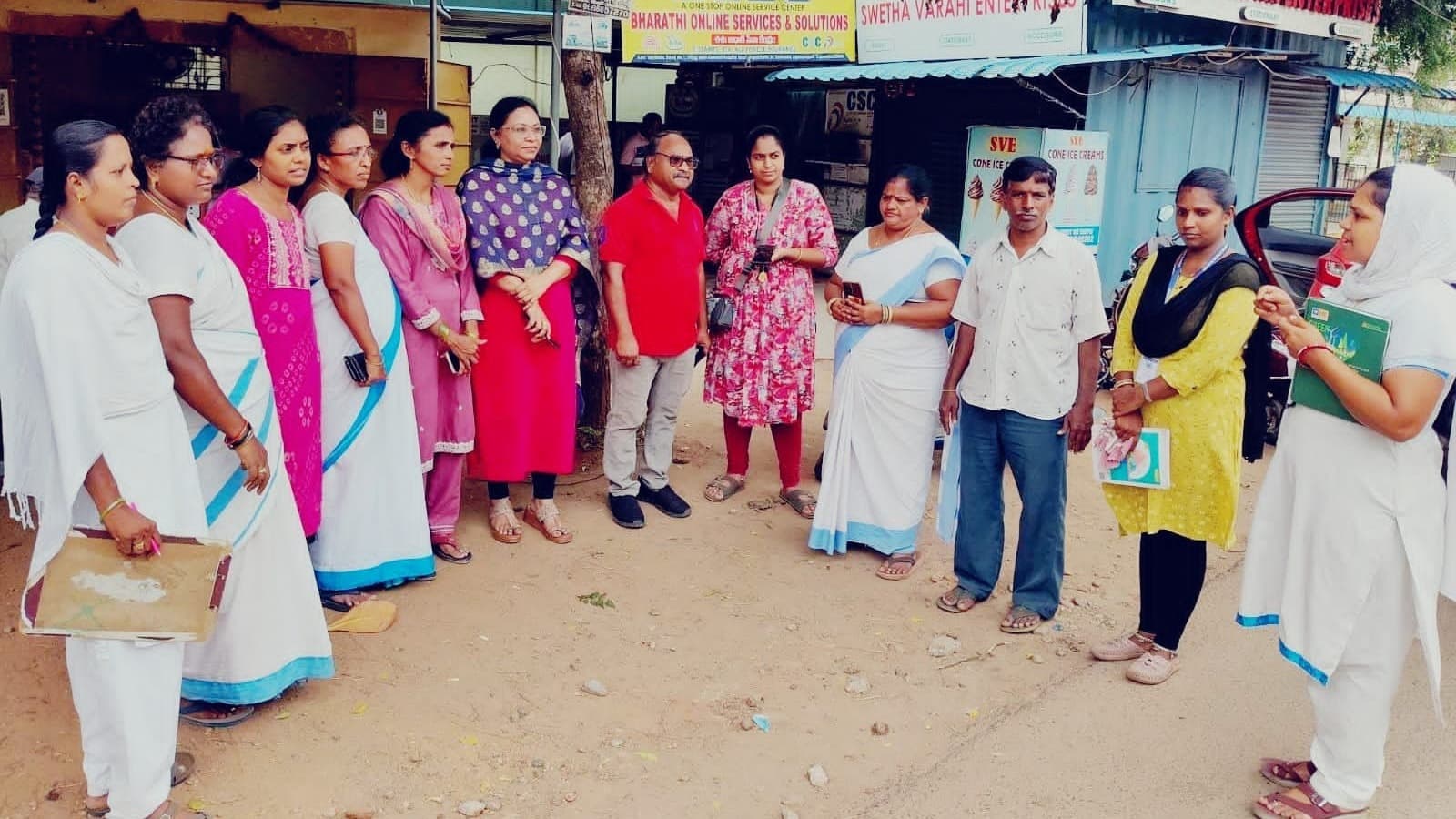 సీజనల్ వ్యాధులపై అవగాహన కల్పించిన గొల్లవిల్లి కనక భవాని
