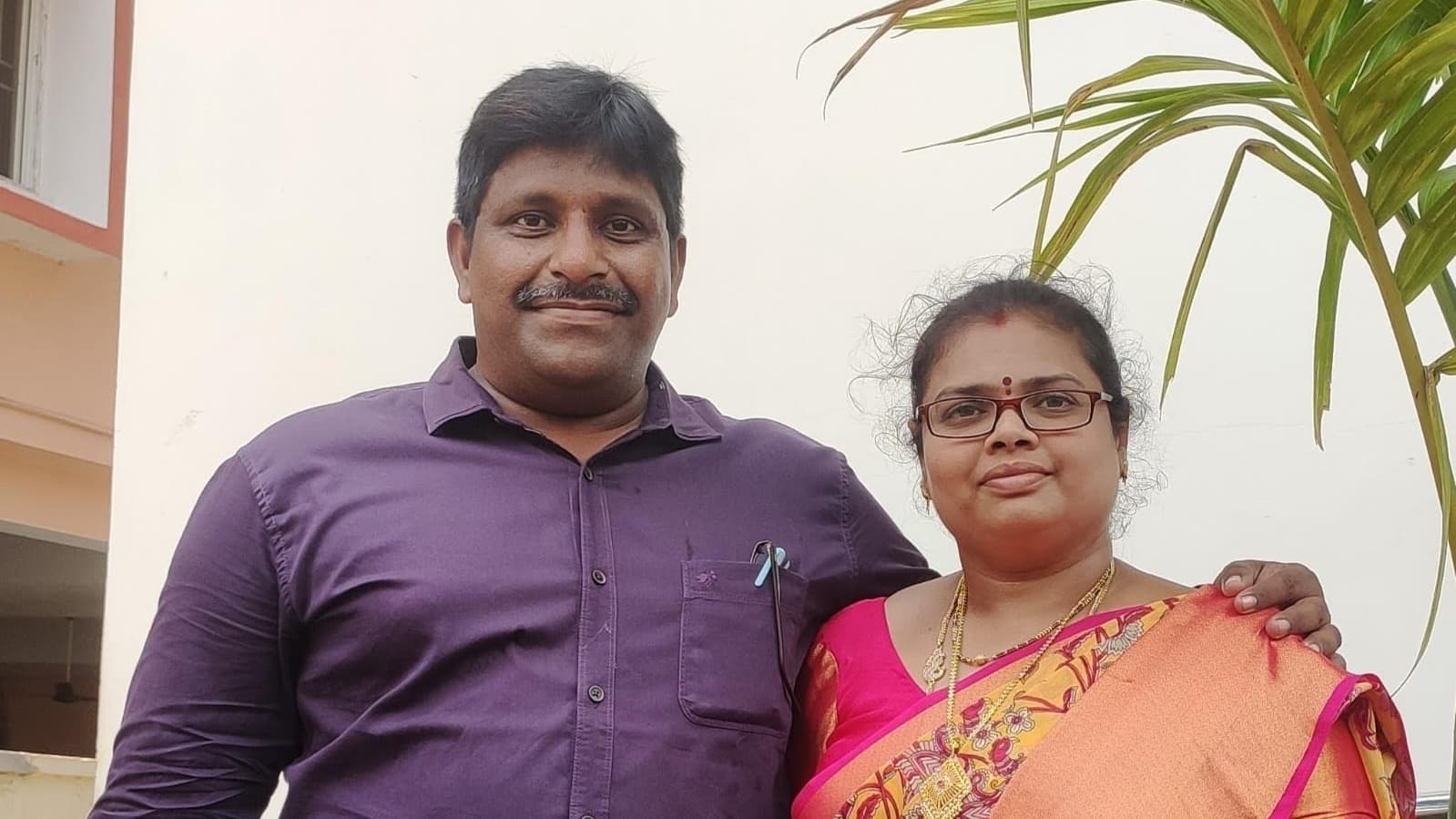గాయత్రి చదువుకు దాతల ఆర్థిక సహాయం