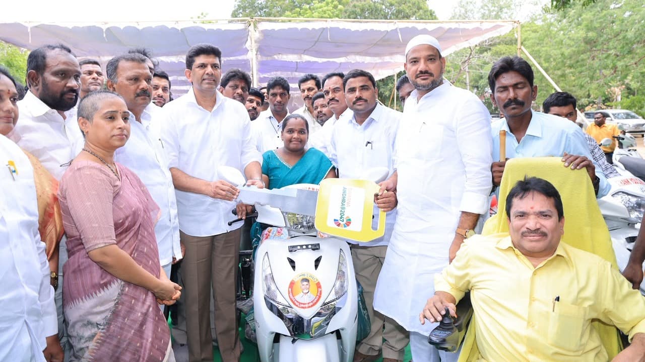 విభిన్న ప్రతిభావంతులకు అండగా కూటమి ప్రభుత్వం: పెమ్మసాని