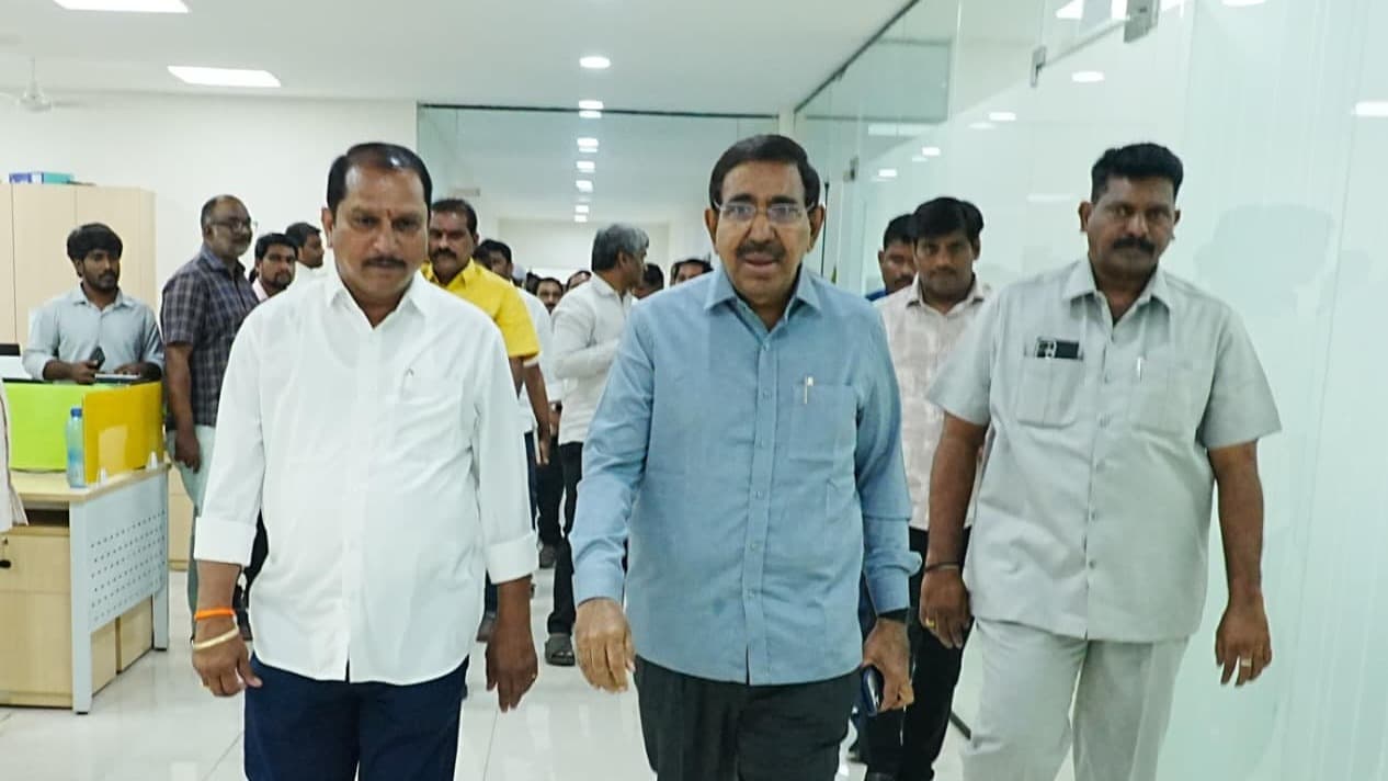 అమరావతి ఎమ్మెల్యే క్వార్టర్స్ పరిశీలించిన ఎమ్మెల్యే దగ్గుపాటి