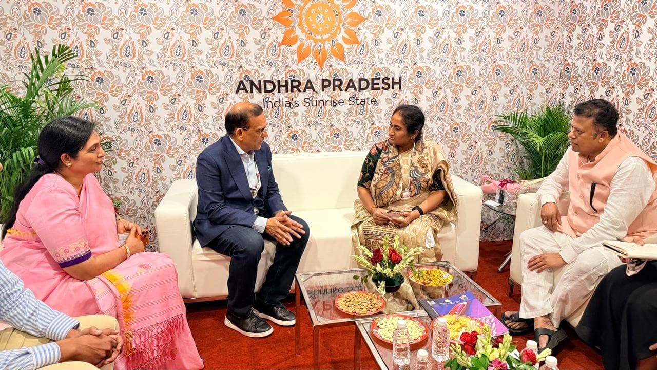 భారత్ టెక్స్ 2026లో పాల్గొన్న మంత్రి ఎస్. సవిత