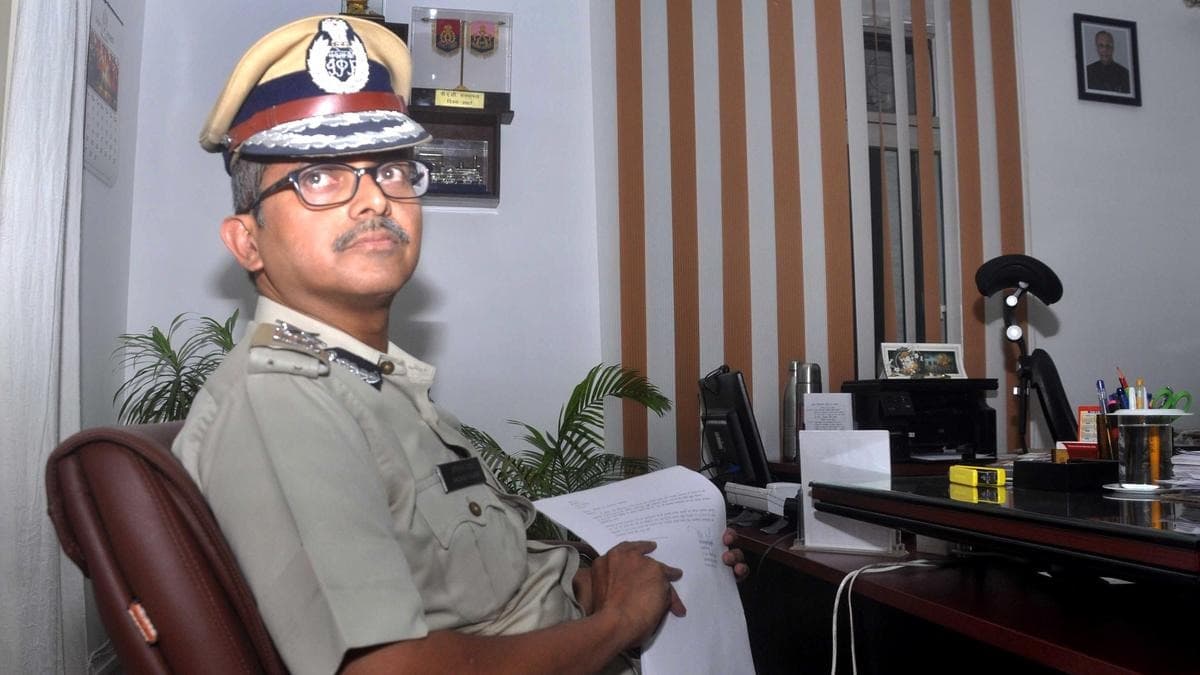 రామాలయ ట్రస్ట్‌లో పారదర్శకత కోరిన అమితాబ్ ఠాకూర్