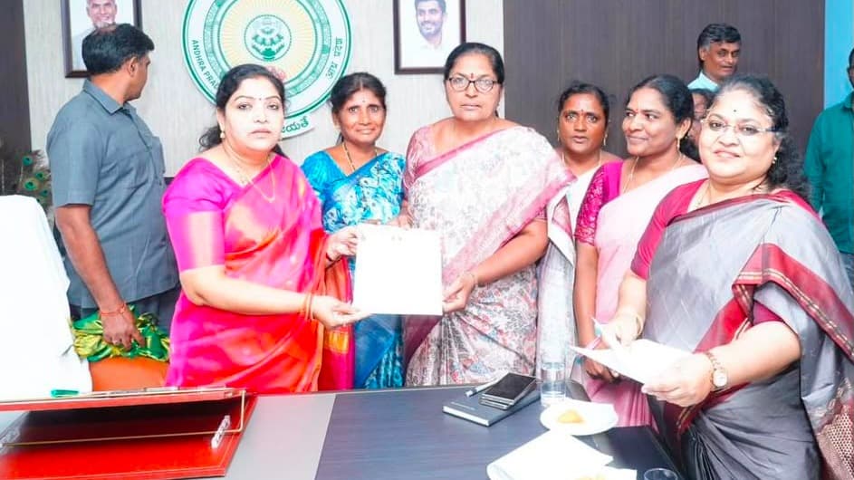 అంగన్వాడీలకు ‘తల్లికి వందనం’.. ప్రభుత్వం గుడ్‌న్యూస్