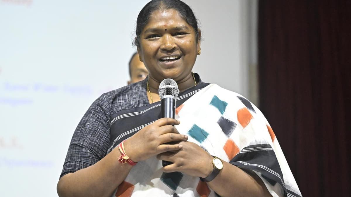 అమెరికా తెలంగాణ ప్రవాసులకు సీతక్క పిలుపు.. రాష్ట్ర అభివృద్ధికి తోడ్పడండి